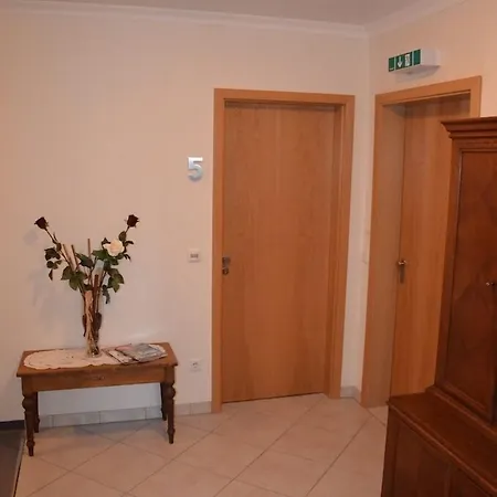 Hotel Grofe 3*